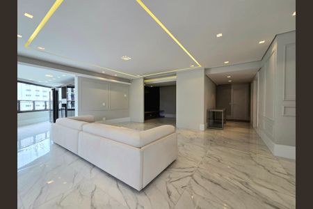 Apartamento para alugar com 228m², 4 quartos e 4 vagasSala