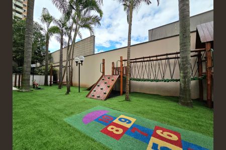 Apartamento para alugar com 228m², 4 quartos e 4 vagasÁrea comum - Playground