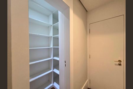 Apartamento para alugar com 228m², 4 quartos e 4 vagasArmário Corredor 