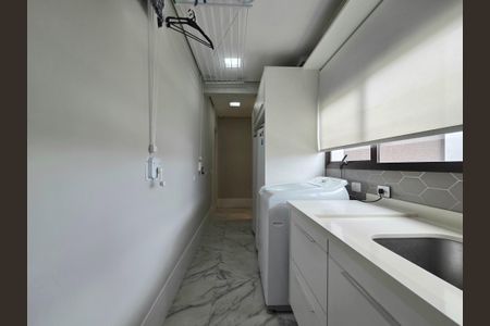 Apartamento para alugar com 228m², 4 quartos e 4 vagasÁrea de Serviço
