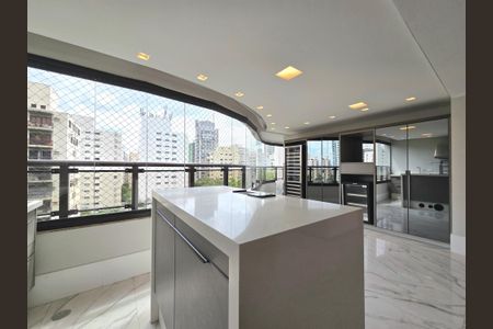 Apartamento para alugar com 228m², 4 quartos e 4 vagasVaranda