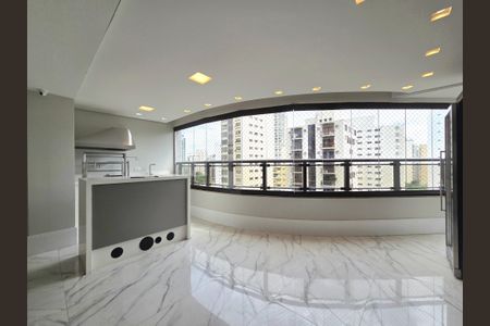 Apartamento para alugar com 228m², 4 quartos e 4 vagasVaranda