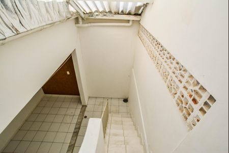 Casa para alugar com 160m², 4 quartos e 1 vagaEscada