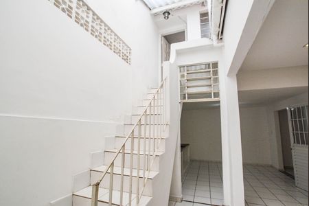 Casa para alugar com 160m², 4 quartos e 1 vagaEscada