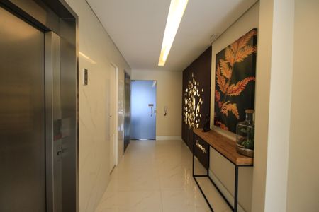 Apartamento à venda com 66m², 3 quartos e 2 vagasHall social