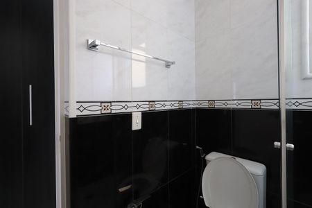 Apartamento à venda com 66m², 3 quartos e 2 vagasBanheiro da Suíte