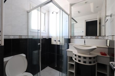 Apartamento à venda com 66m², 3 quartos e 2 vagasBanheiro da Suíte