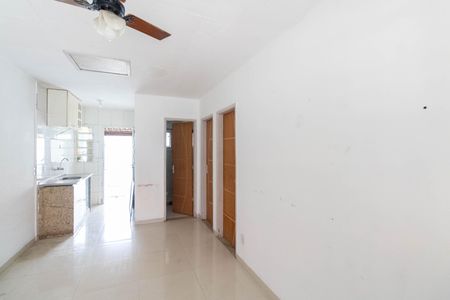 Sala de casa de condomínio para alugar com 2 quartos, 56m² em Campo Grande, Rio de Janeiro