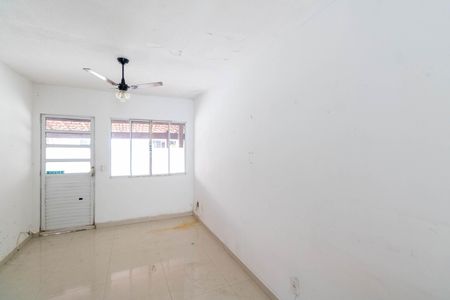 Casa de condomínio para alugar com 56m², 2 quartos e 2 vagasSala