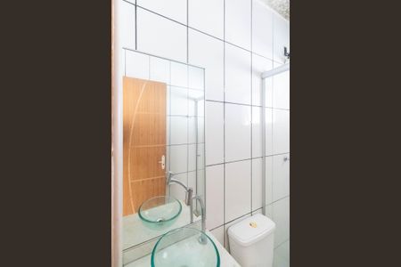 Casa de condomínio para alugar com 56m², 2 quartos e 2 vagasBanheiro