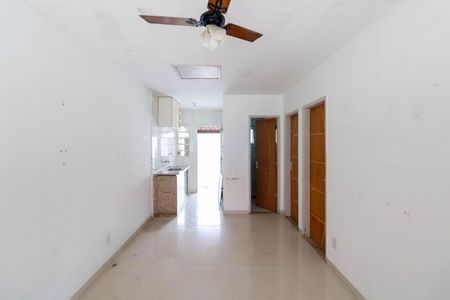 Sala de casa de condomínio para alugar com 2 quartos, 56m² em Campo Grande, Rio de Janeiro