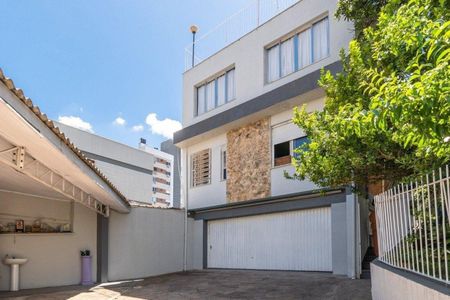 Casa para alugar com 330m², 5 quartos e 5 vagas
