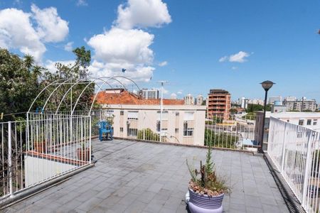 Casa para alugar com 330m², 5 quartos e 5 vagas