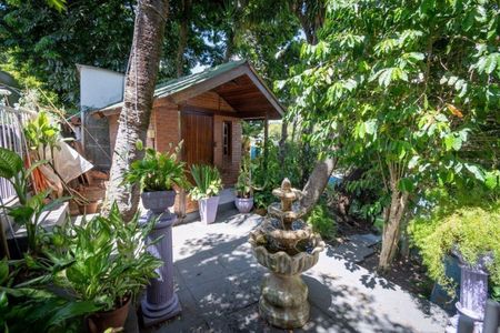 Casa para alugar com 330m², 5 quartos e 5 vagas