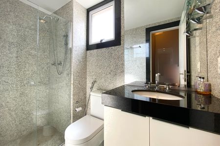 Apartamento à venda com 100m², 3 quartos e 2 vagasBanheiro da Suíte 1