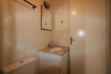 Apartamento à venda com 56m², 2 quartos e 1 vaga Apartamento à venda com 56m², 2 quartos e 1 vagaBanheiro