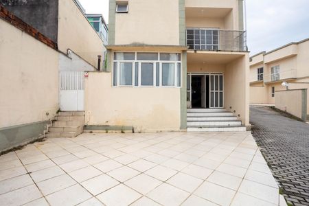 Casa para alugar com 250m², 3 quartos e 3 vagas Casa para alugar com 250m², 3 quartos e 3 vagasFachada e garagem