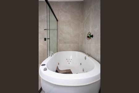 Casa para alugar com 250m², 3 quartos e 3 vagas Casa para alugar com 250m², 3 quartos e 3 vagasBanheiro da Suíte 1