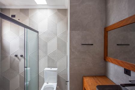 Casa para alugar com 250m², 3 quartos e 3 vagas Casa para alugar com 250m², 3 quartos e 3 vagasBanheiro da Suíte 1