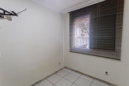 Apartamento à venda com 70m², 4 quartos e 1 vagaQuarto 2