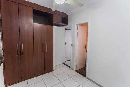 Suíte de apartamento à venda com 4 quartos, 70m² em Sagrada Família, Belo Horizonte