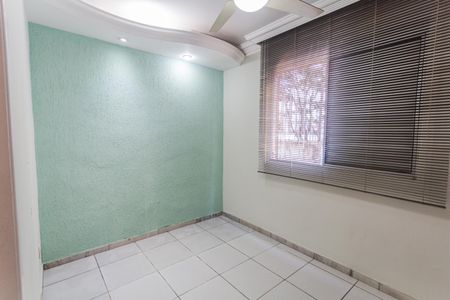 Suíte de apartamento à venda com 4 quartos, 70m² em Sagrada Família, Belo Horizonte