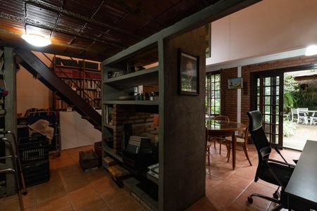 Casa para alugar com 598m², 4 quartos e 3 vagasEdícula