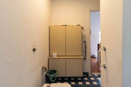 Casa para alugar com 598m², 4 quartos e 3 vagasBanheiro