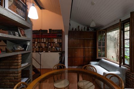 Casa para alugar com 598m², 4 quartos e 3 vagasEdícula