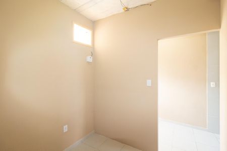 Quarto de casa para alugar com 1 quarto, 40m² em Santa Cruz, Rio de Janeiro