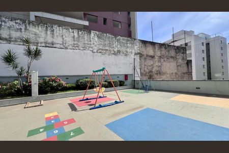 Apartamento à venda com 76m², 3 quartos e 2 vagasÁrea comum - Playground