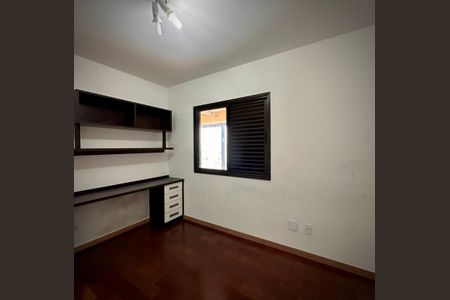 Apartamento à venda com 217m², 4 quartos e 4 vagasFoto 05