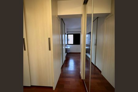 Apartamento à venda com 217m², 4 quartos e 4 vagasFoto 11