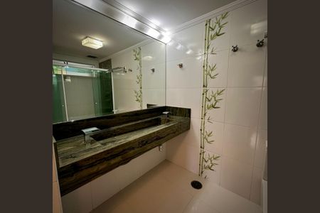 Apartamento à venda com 217m², 4 quartos e 4 vagasFoto 04