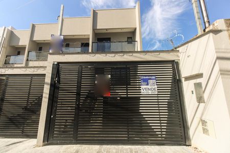 Casa à venda com 160m², 3 quartos e 3 vagasFachada 