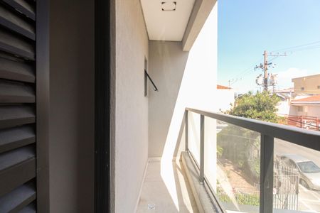 Casa à venda com 160m², 3 quartos e 3 vagasSuíte - Varanda 