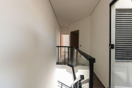 Casa à venda com 160m², 3 quartos e 3 vagasCorredor de Acesso aos Quartos 
