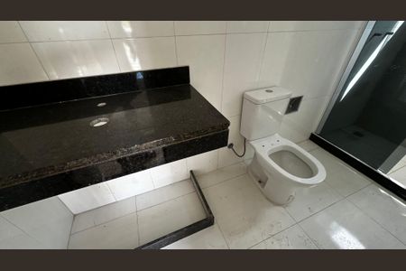 Casa à venda com 250m², 3 quartos e 2 vagasBanheiro do Quarto 2