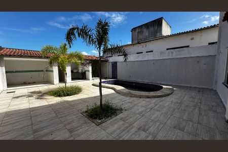 Casa à venda com 250m², 3 quartos e 2 vagasÁrea externa
