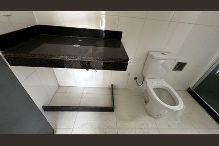 Casa à venda com 250m², 3 quartos e 2 vagasBanheiro do Quarto 2