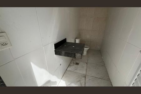 Casa à venda com 250m², 3 quartos e 2 vagasBanheiro de serviço