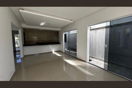 Sala de casa para alugar com 3 quartos, 250m² em Recreio dos Bandeirantes, Rio de Janeiro