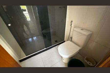Casa à venda com 250m², 3 quartos e 2 vagasBanheiro