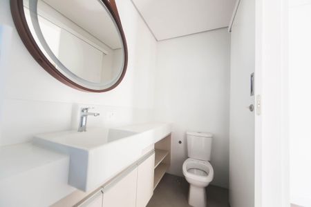 Apartamento para alugar com 131m², 2 quartos e 2 vagasBanheiro suite 1