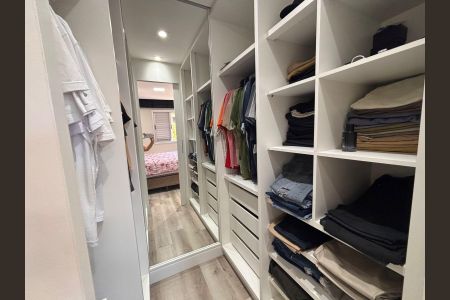 Apartamento à venda com 66m², 2 quartos e 1 vaga Apartamento à venda com 66m², 2 quartos e 1 vagaCloset