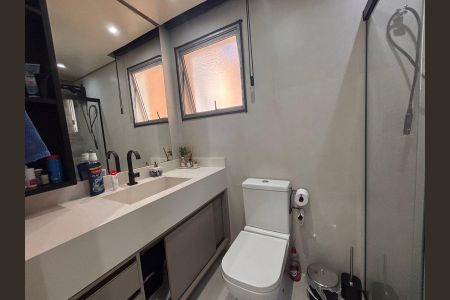 Banheiro de apartamento à venda com 2 quartos, 66m² em Medeiros, Jundiaí