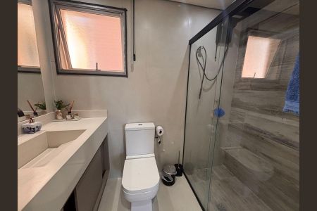 Banheiro de apartamento à venda com 2 quartos, 66m² em Medeiros, Jundiaí