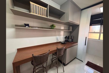 Cozinha de apartamento à venda com 2 quartos, 66m² em Medeiros, Jundiaí