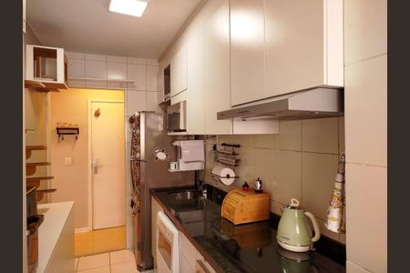 Apartamento à venda com 67m², 3 quartos e 2 vagasCozinha