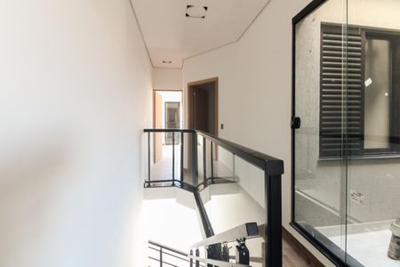 Casa à venda com 160m², 3 quartos e 3 vagasCorredor de Acesso 